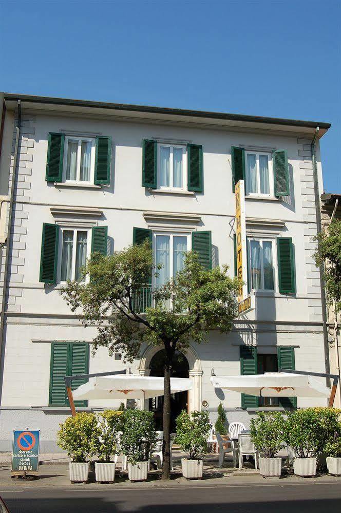Ondina 2* Viareggio